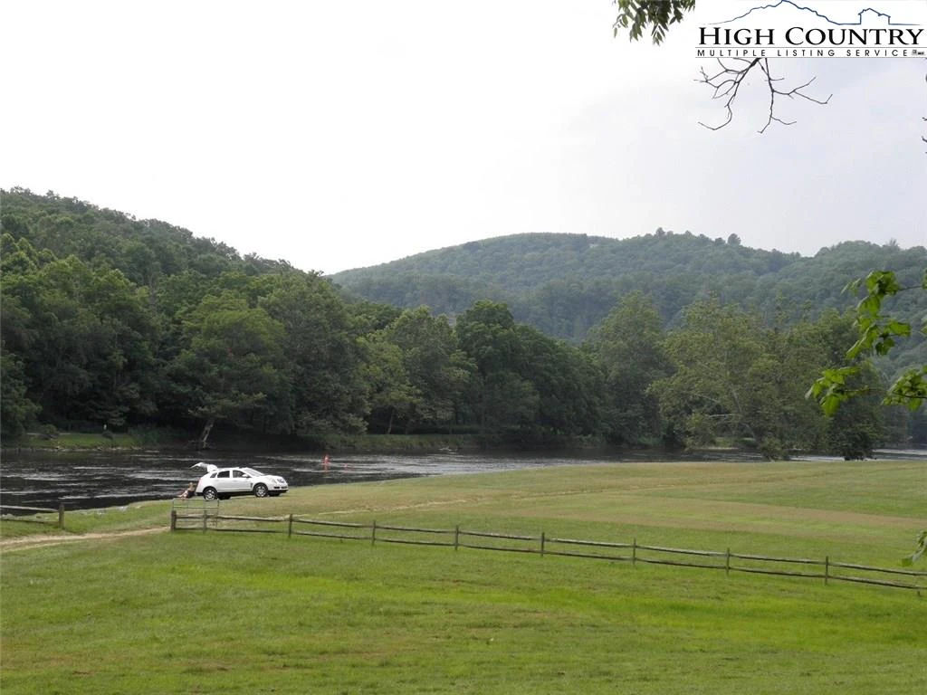 Image number 16 for the current listing