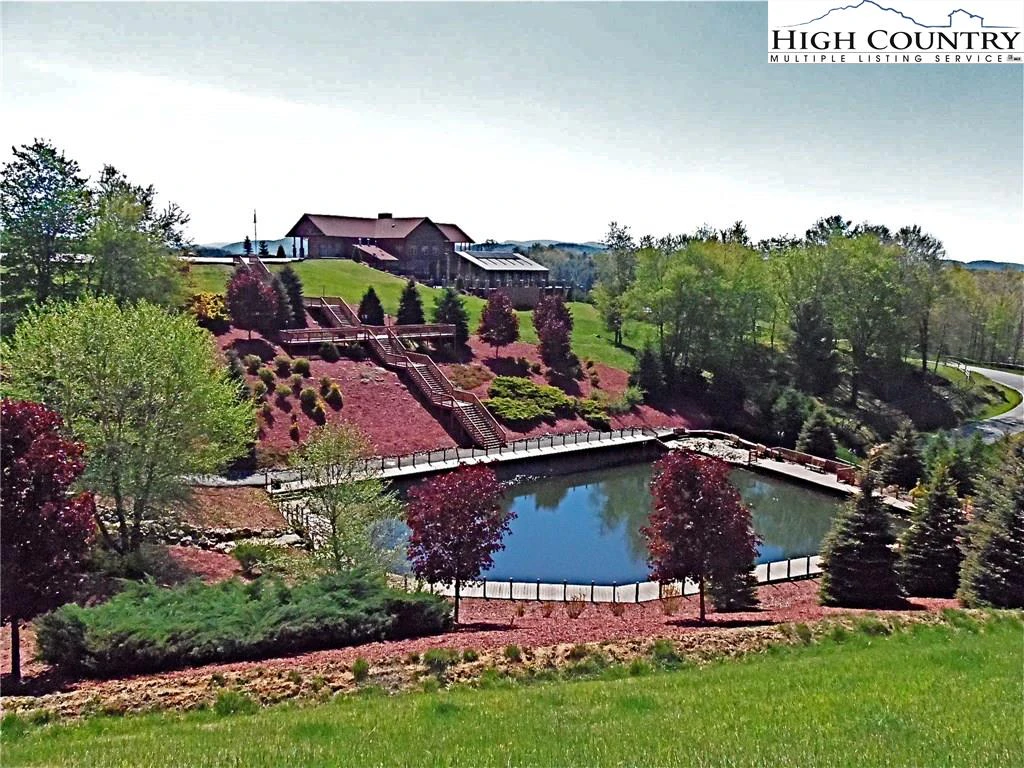 Image number 18 for the current listing