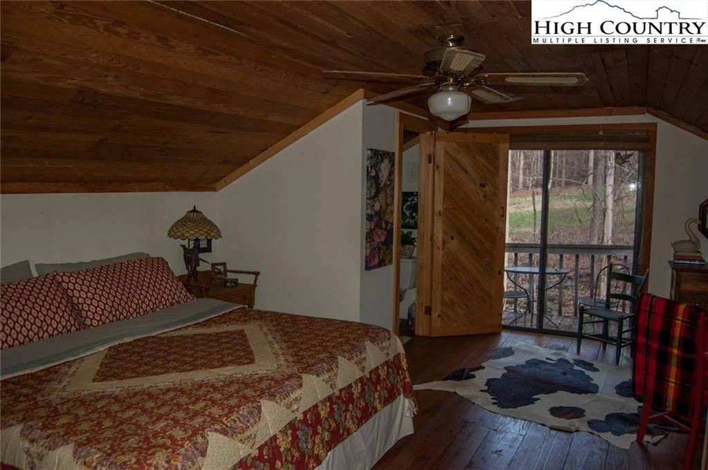 Image number 8 for the current listing