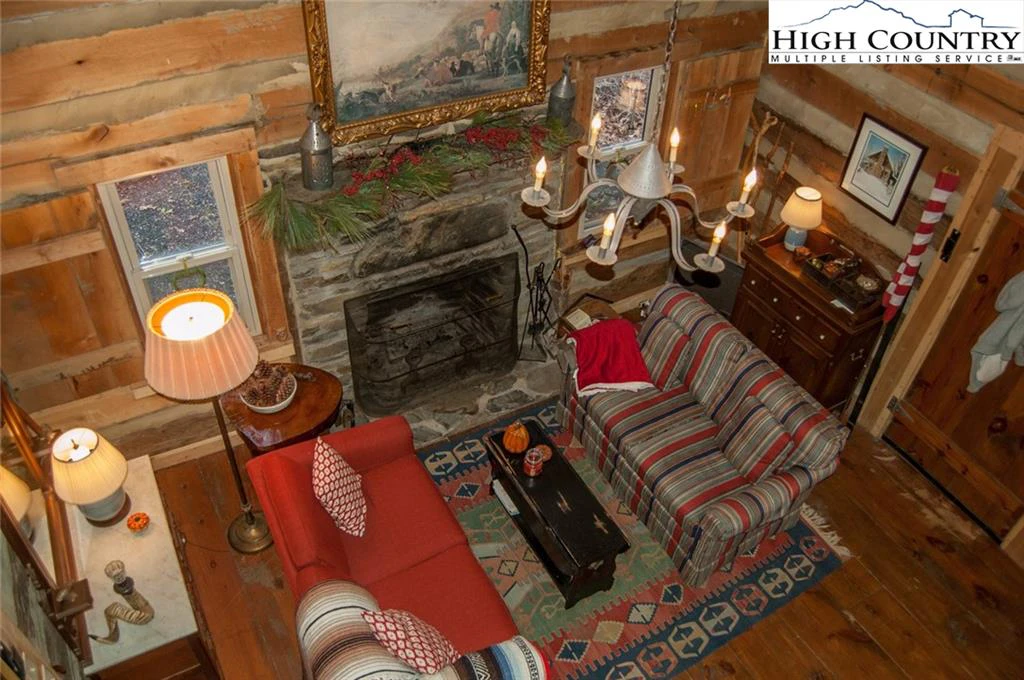 Image number 12 for the current listing