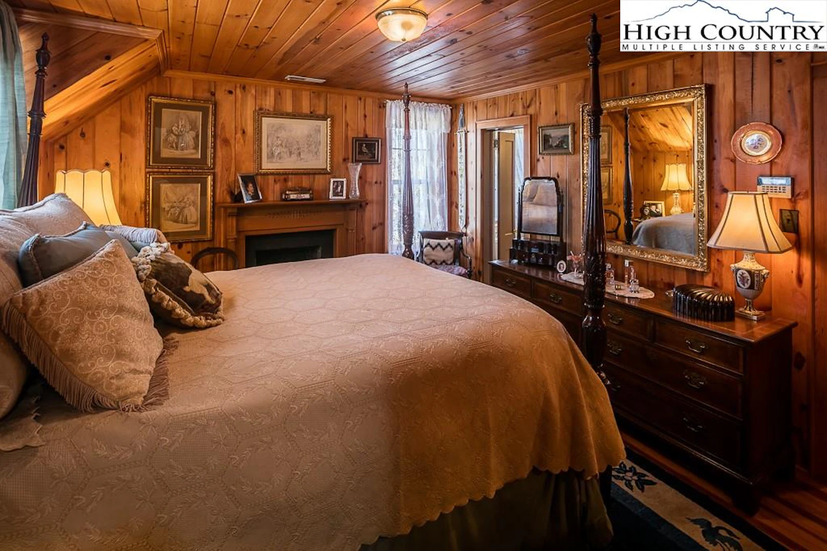 Image number 3 for the current listing