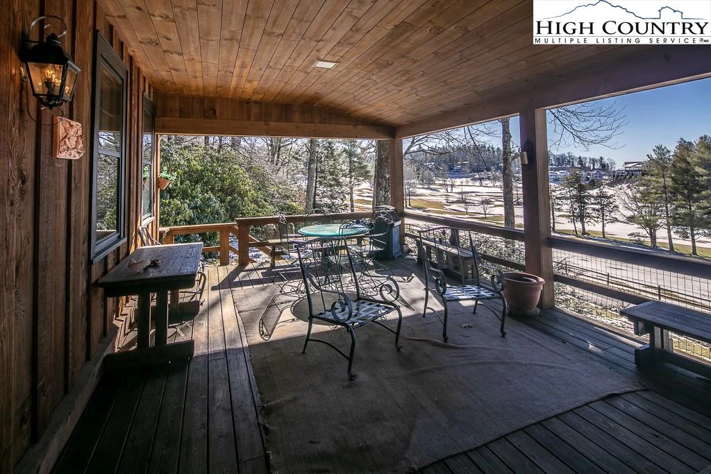 Image number 21 for the current listing