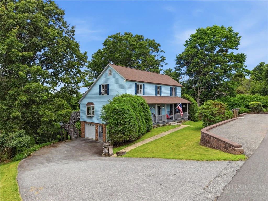 Image number 2 for the current listing