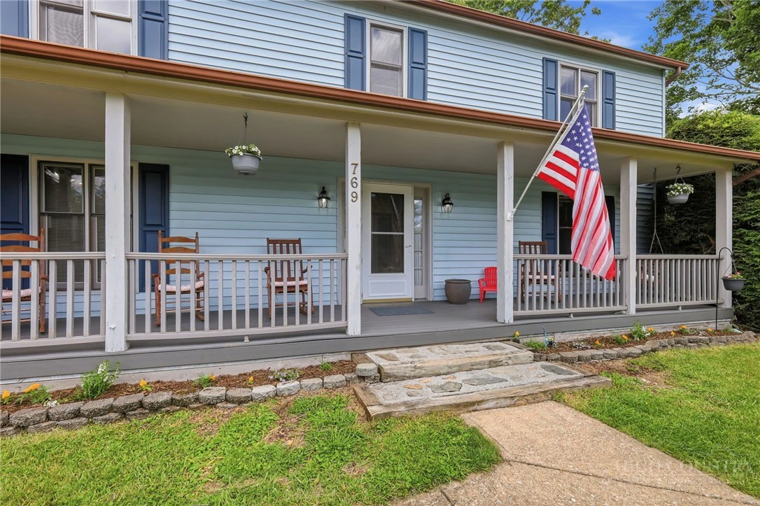 Image number 6 for the current listing