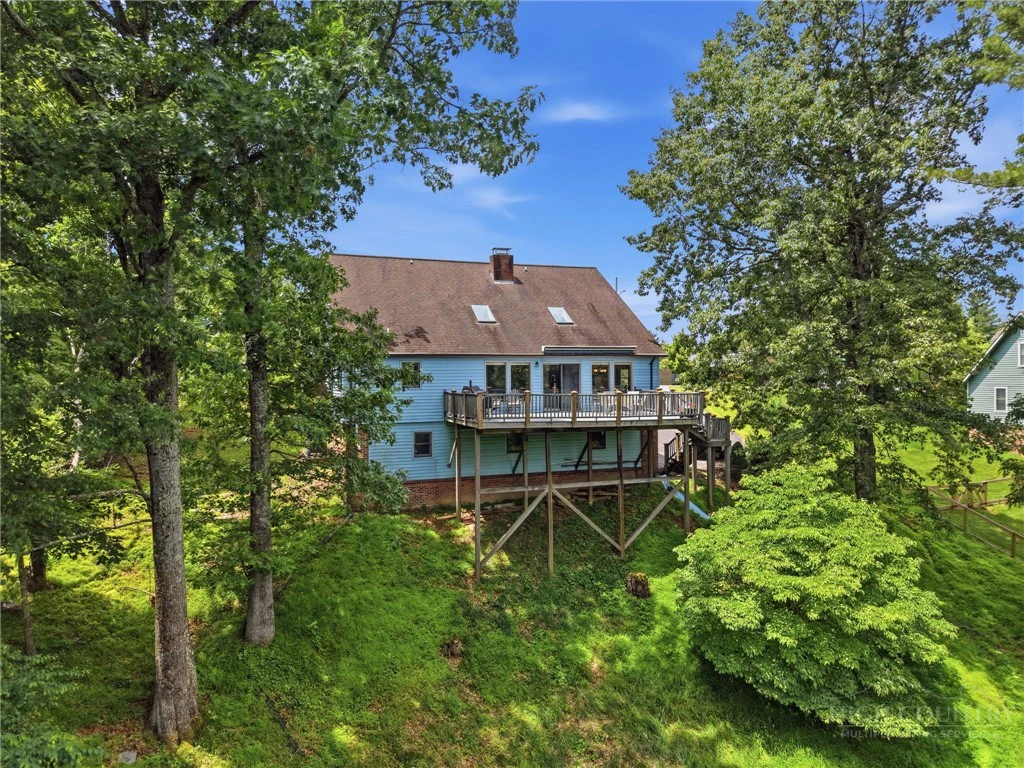 Image number 11 for the current listing