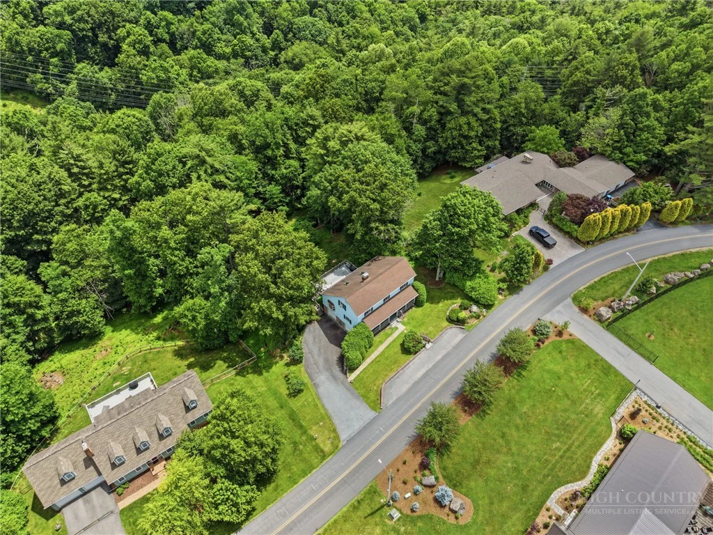 Image number 14 for the current listing