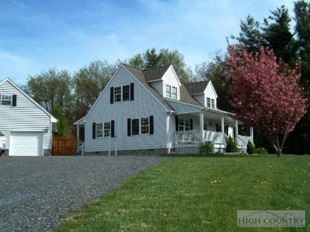 Image number 1 for the current listing