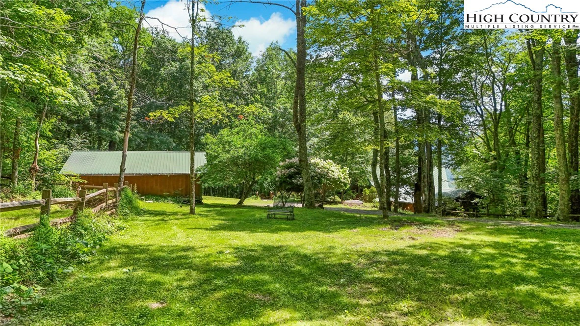 Image number 20 for the current listing