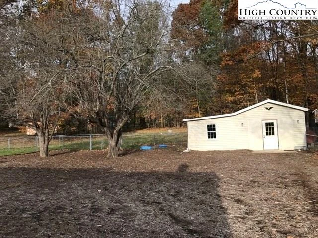 Image number 13 for the current listing