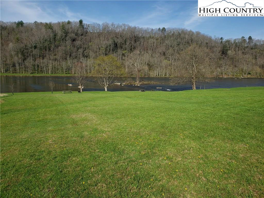 Image number 11 for the current listing