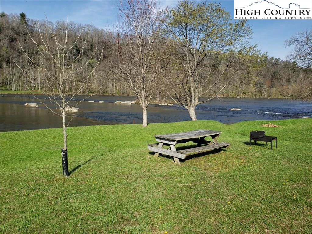 Image number 23 for the current listing