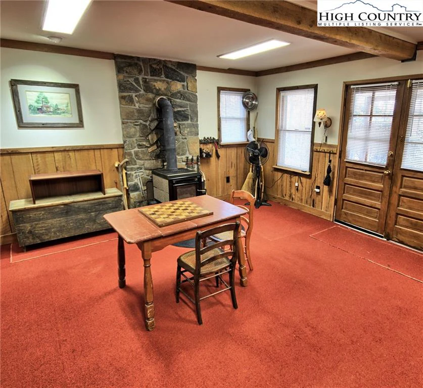 Image number 6 for the current listing