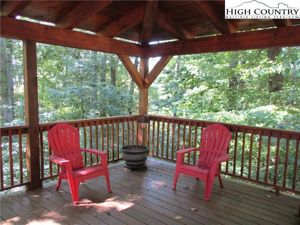 Image number 18 for the current listing