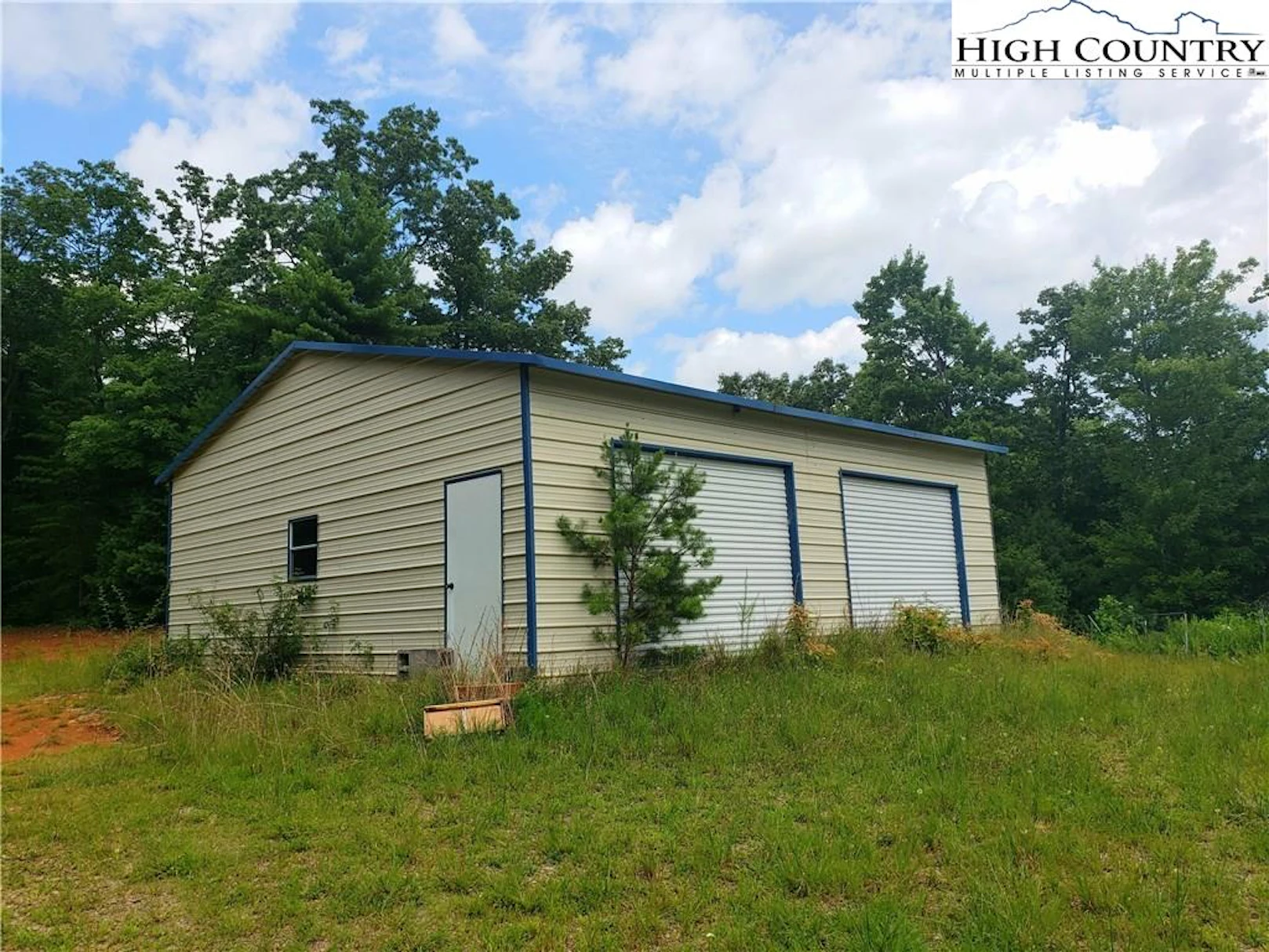 Image number 10 for the current listing