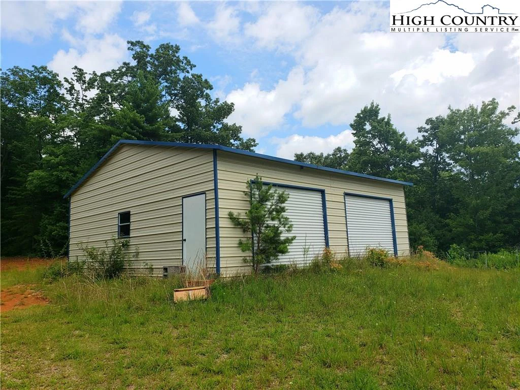 Image number 10 for the current listing