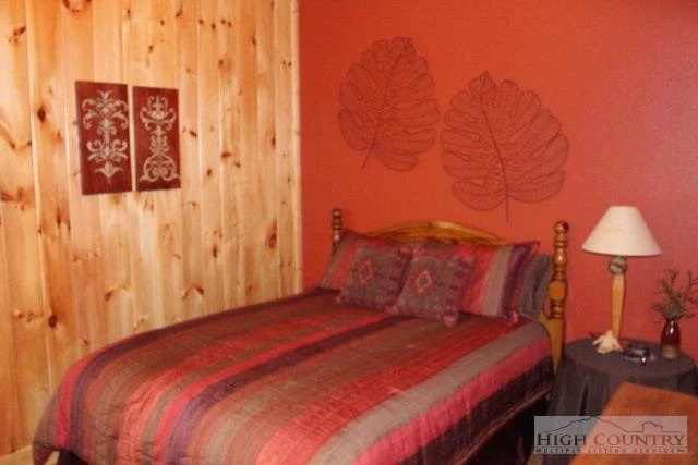 Image number 5 for the current listing