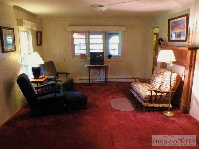 Image number 18 for the current listing