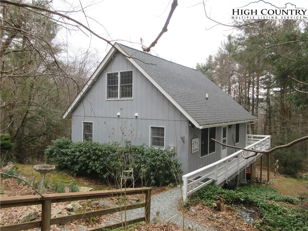 Image number 1 for the current listing