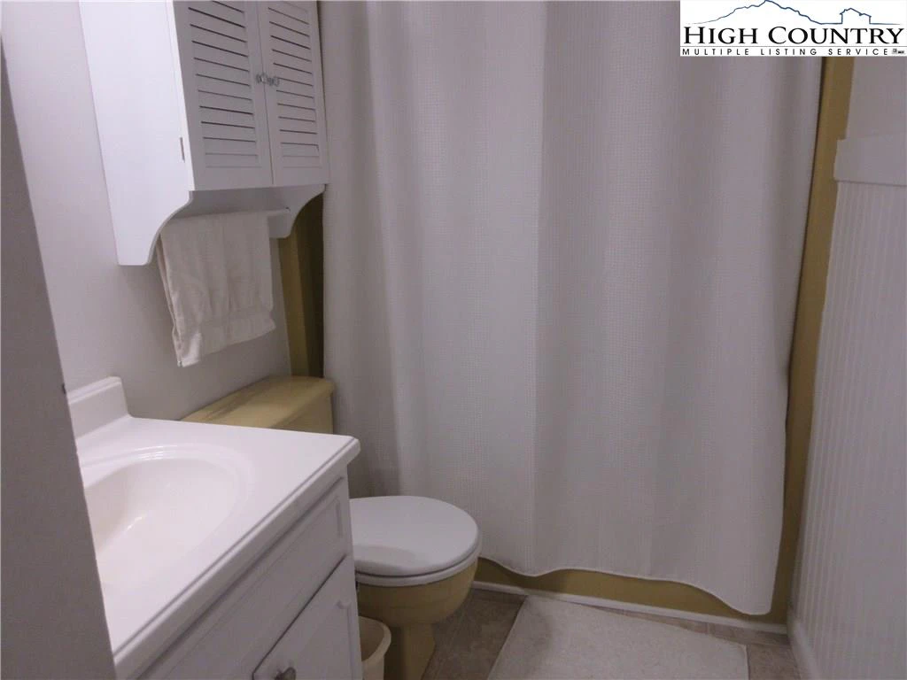 Image number 10 for the current listing