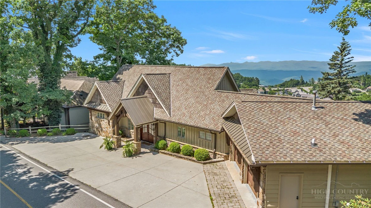 Image number 8 for the current listing