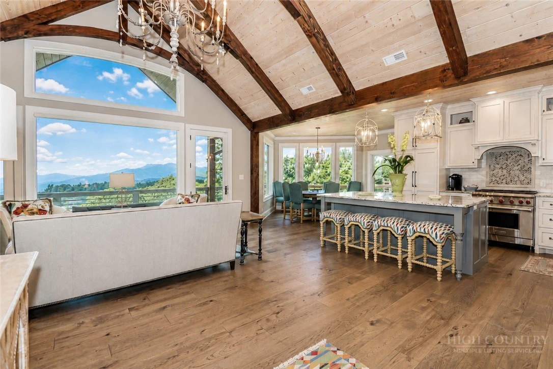 Image number 13 for the current listing