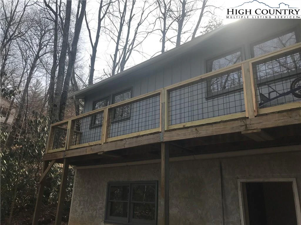 Image number 7 for the current listing