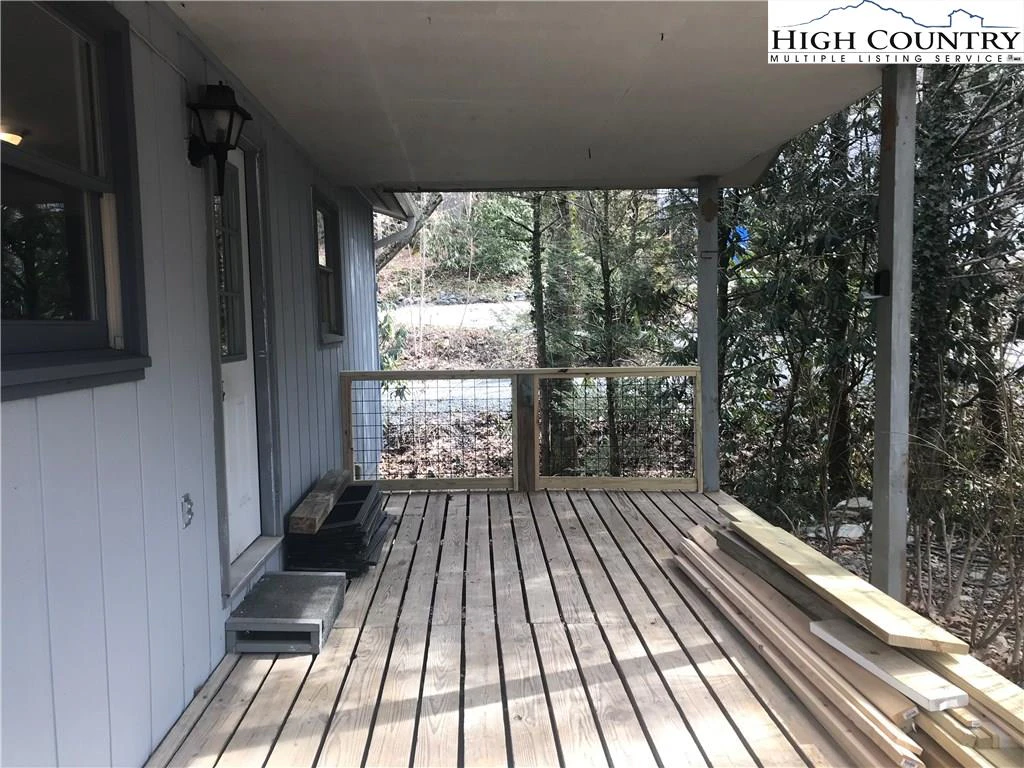 Image number 6 for the current listing