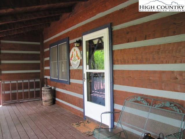 Image number 22 for the current listing