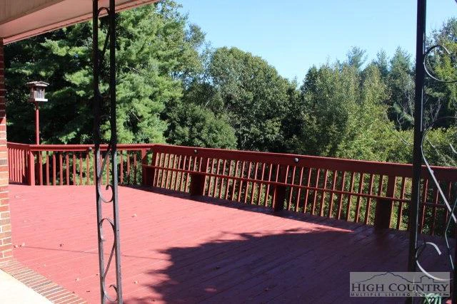 Image number 5 for the current listing