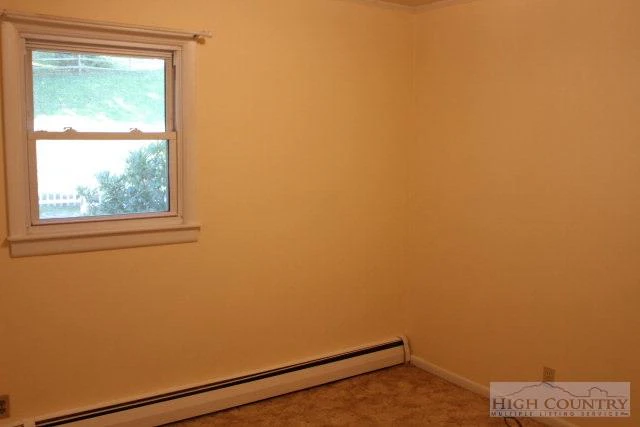 Image number 10 for the current listing