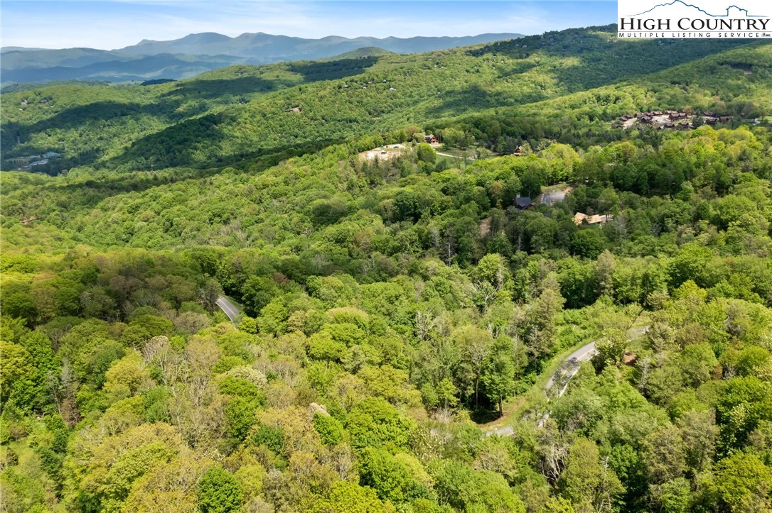 Image number 9 for the current listing