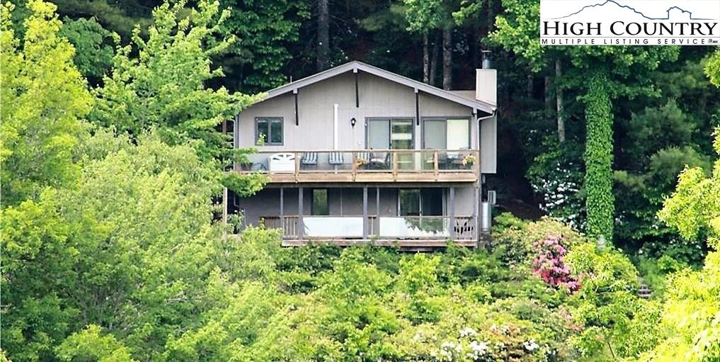 Image number 1 for the current listing