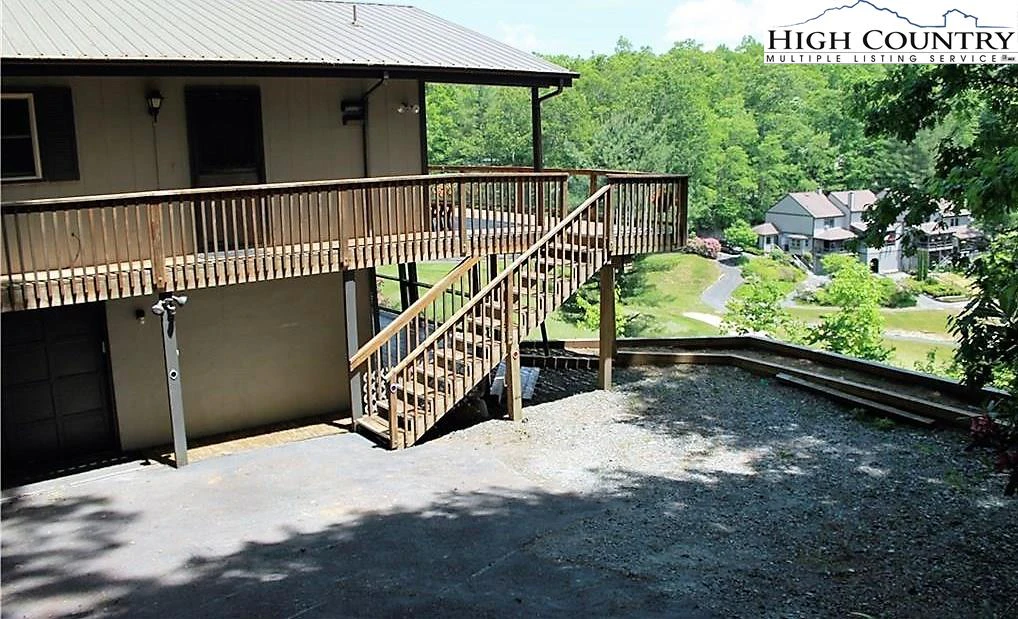 Image number 3 for the current listing