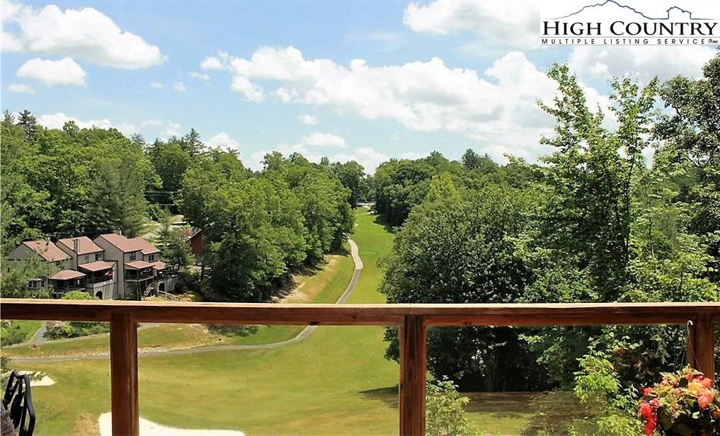Image number 16 for the current listing