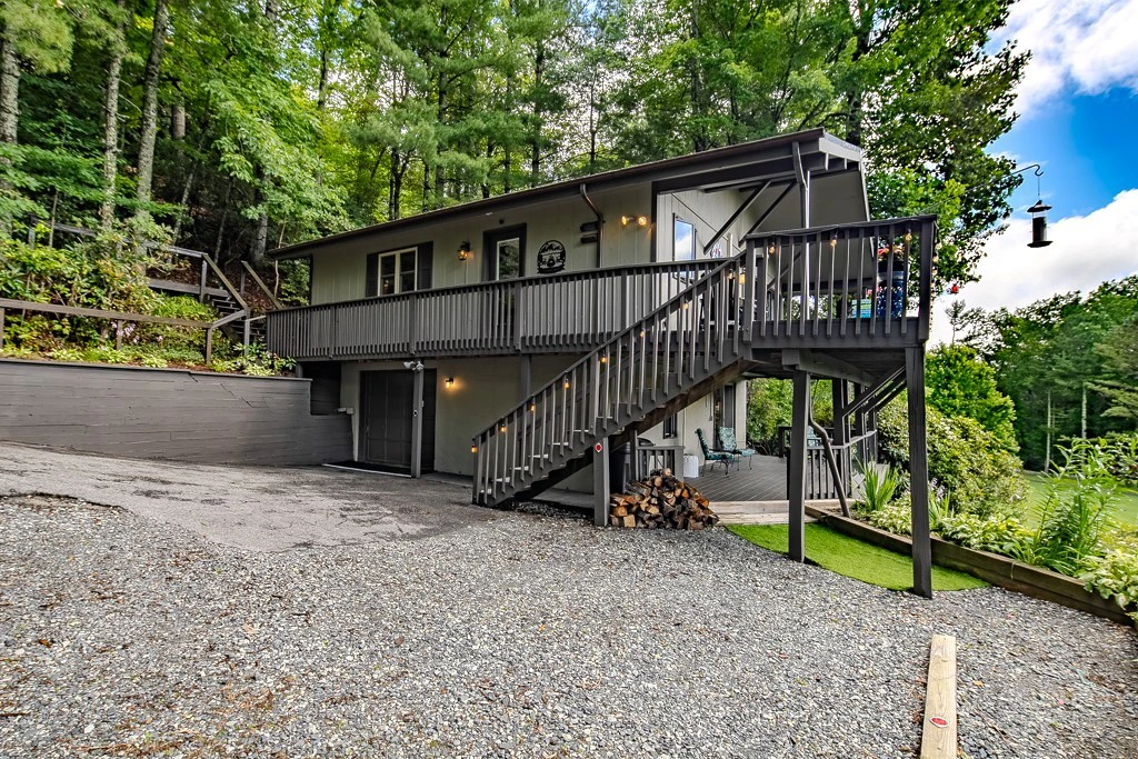 Image number 3 for the current listing