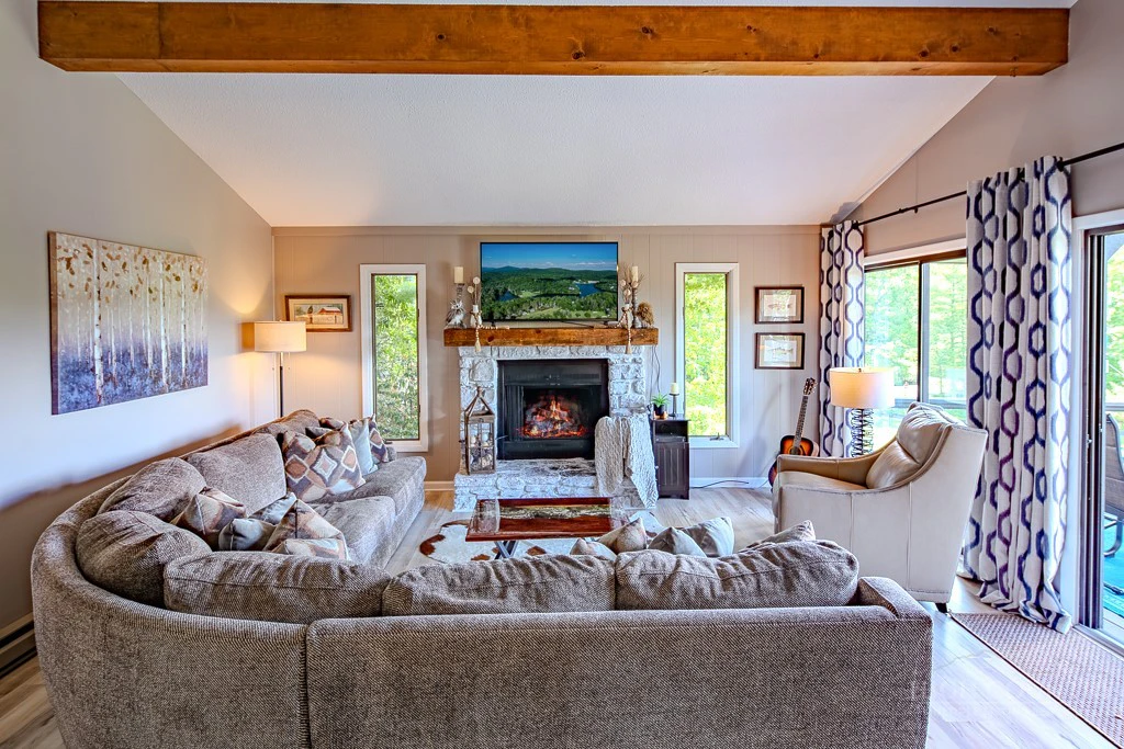 Image number 13 for the current listing