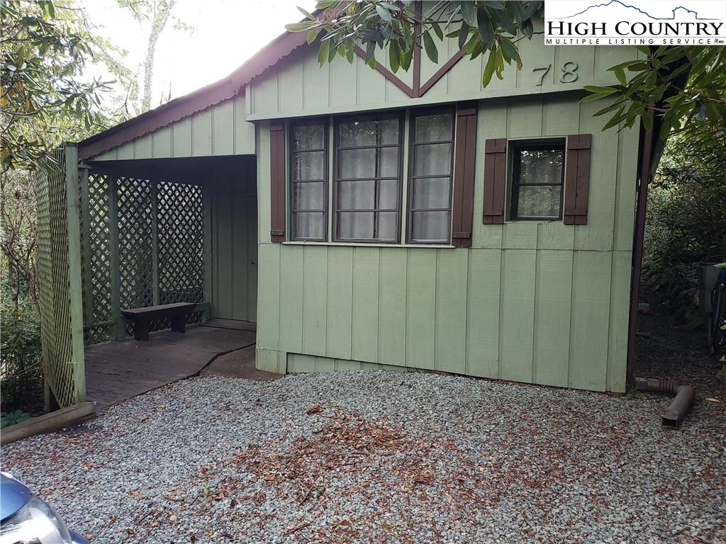 Image number 1 for the current listing