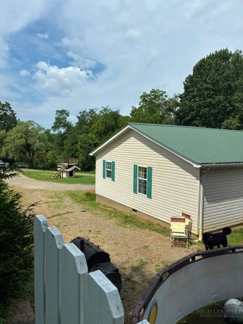 Image number 4 for the current listing