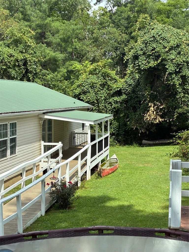 Image number 3 for the current listing