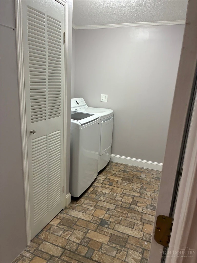 Image number 9 for the current listing