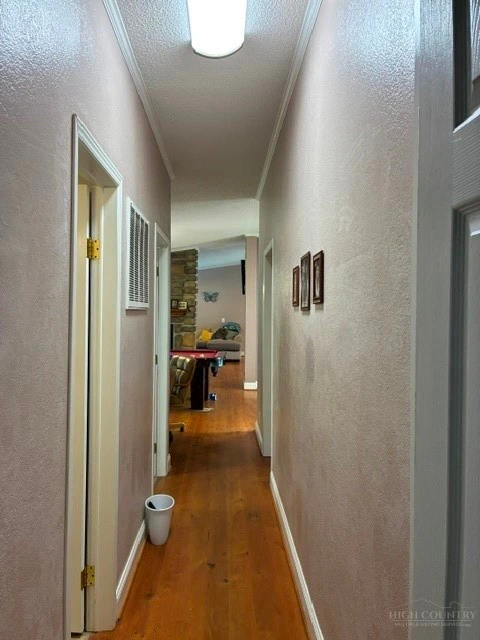 Image number 18 for the current listing