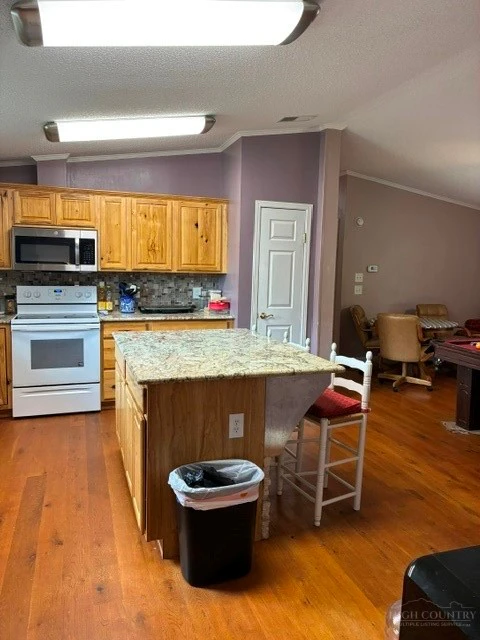 Image number 21 for the current listing