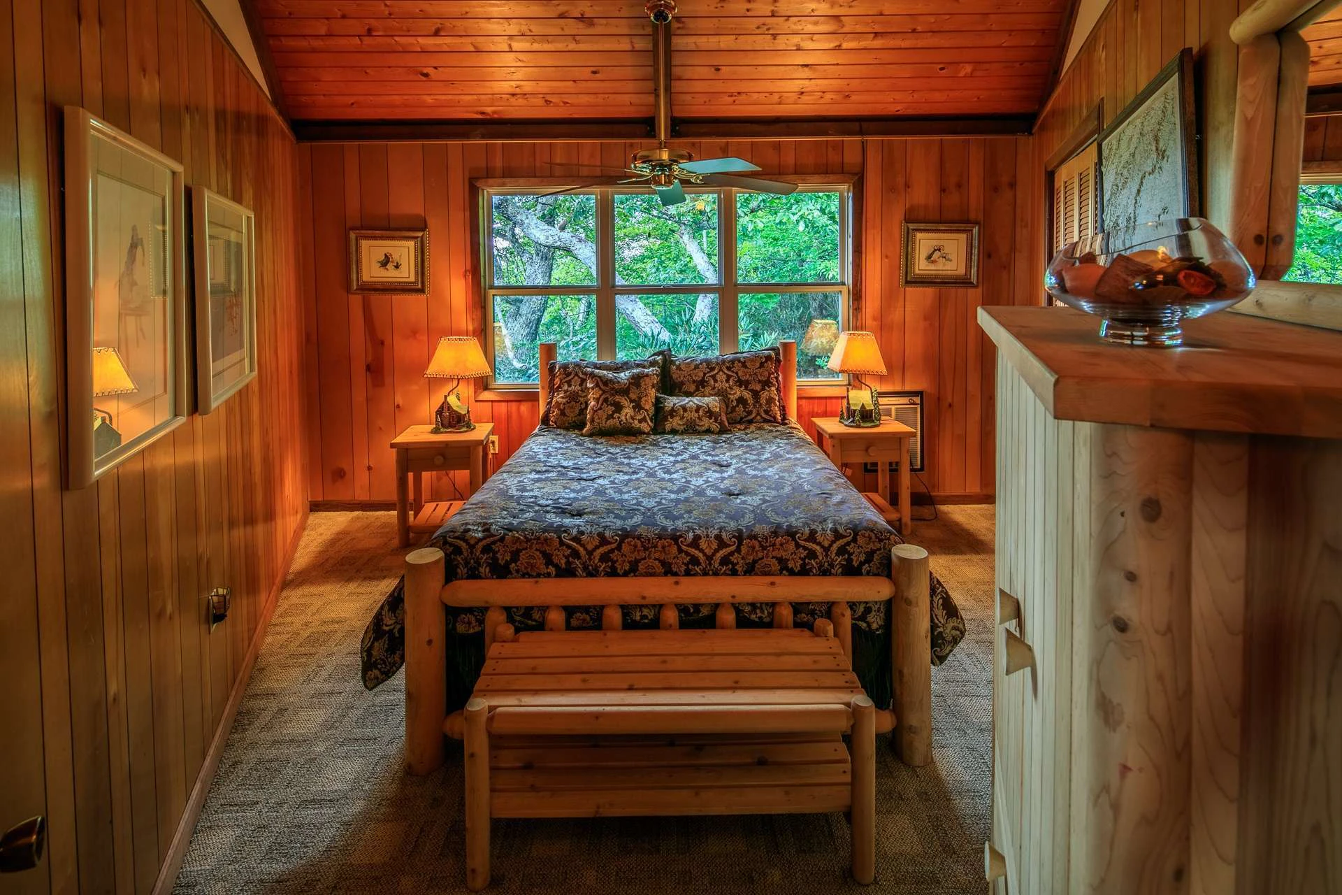 Image number 13 for the current listing