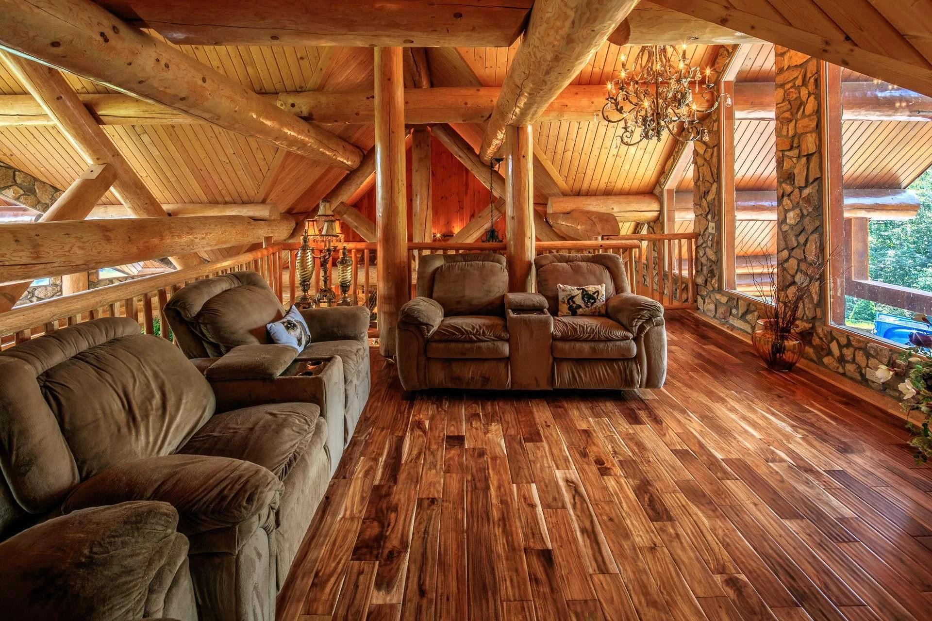 Image number 3 for the current listing