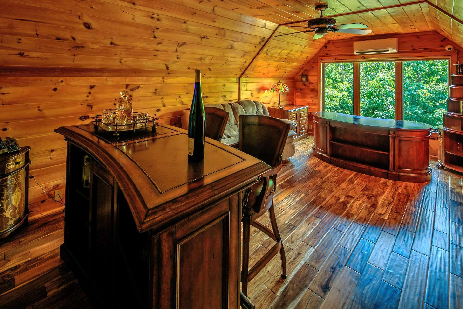 Image number 6 for the current listing