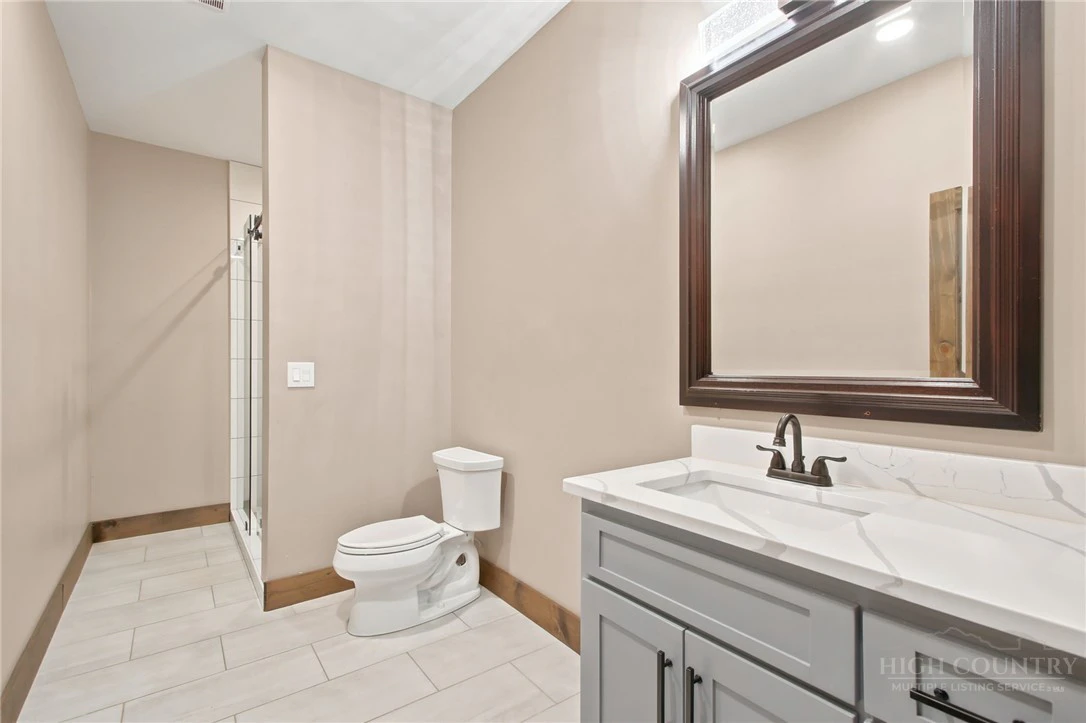 Image number 7 for the current listing