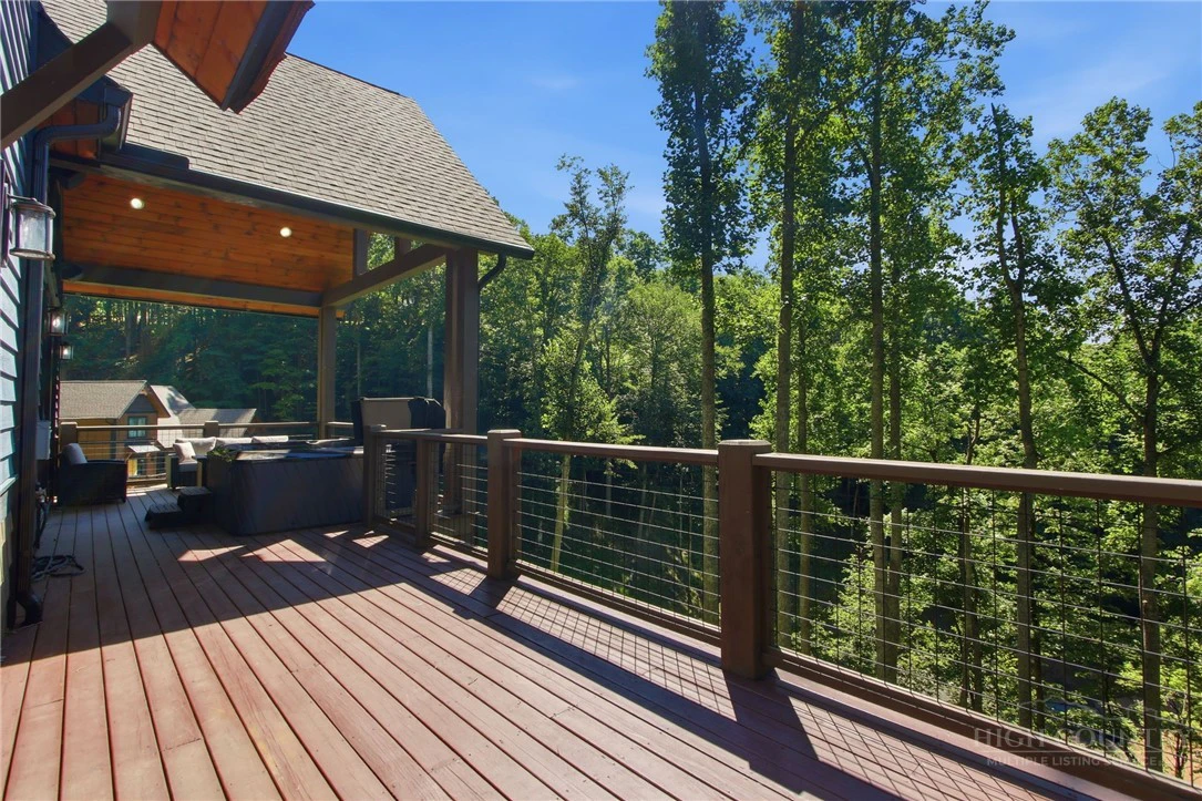 Image number 12 for the current listing