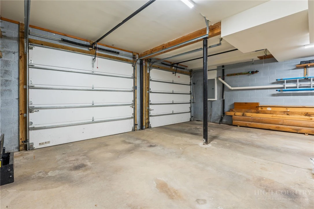 Image number 20 for the current listing