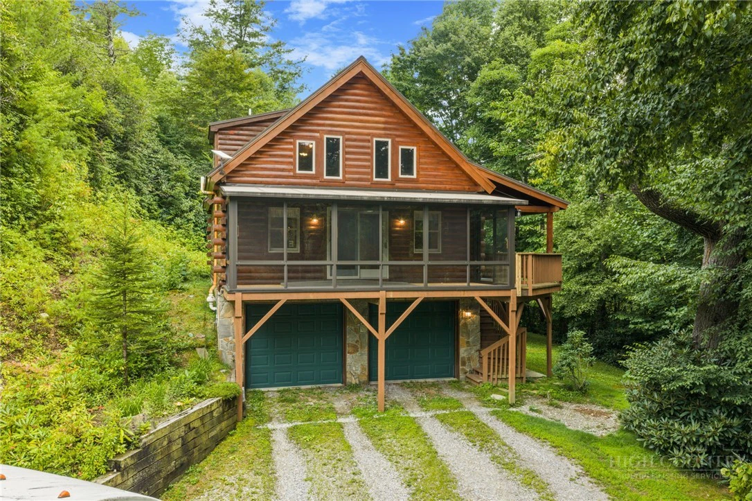 Image number 1 for the current listing