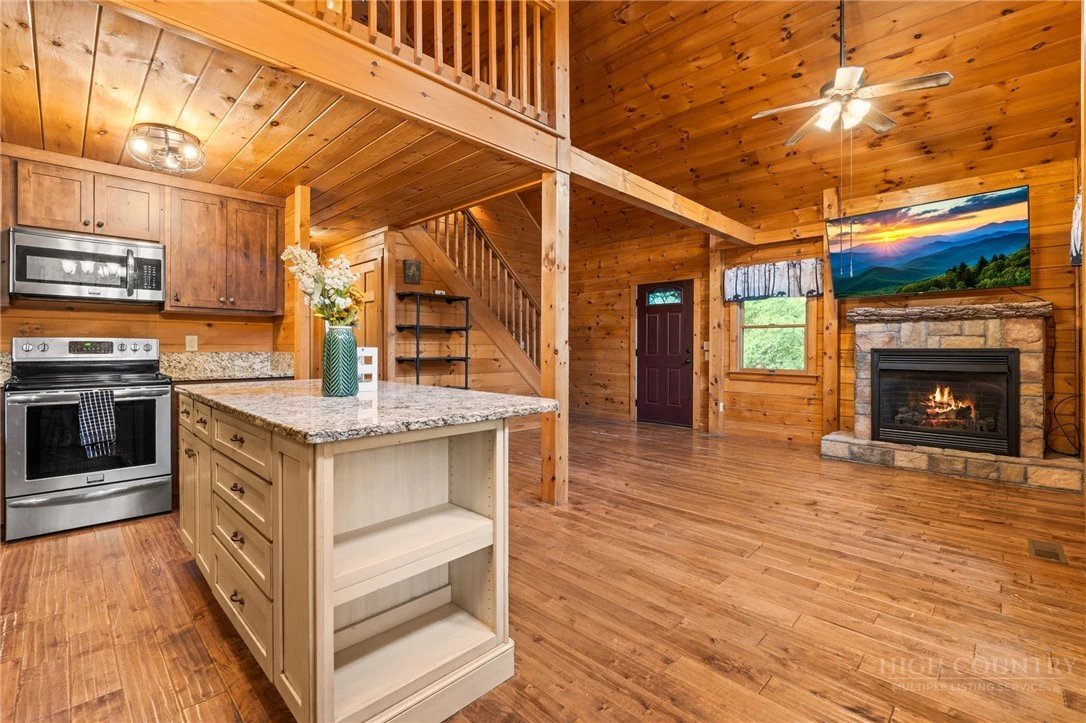 Image number 5 for the current listing